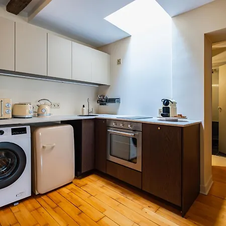 Apartment De